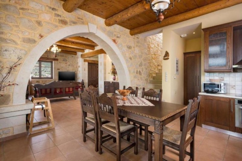 Platanos bei Kissamos Kreta, Platanos: Zwei private Steinvillen mit Gästeappartements in der Nähe des Strandes von Falasarna zu verkaufen Haus